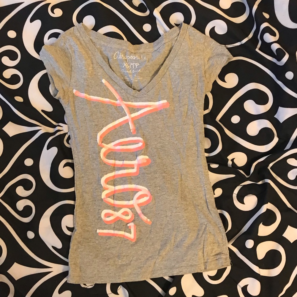 Gray Aeropostale t-shirt